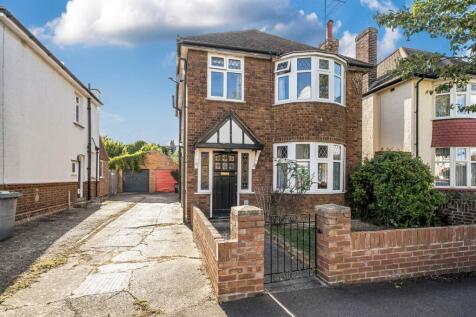 Greenshields Road, Bedford 3 bed detached house for sale