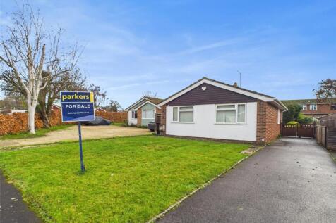 Brookside, Oxfordshire OX49 2 bed bungalow for sale