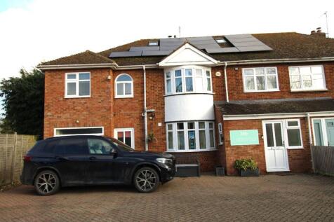 9 bedroom semi-detached house for sale