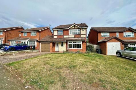 Saffron Close, East Hunsbury... 4 bed detached house for sale