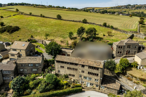 Upper Wellhouse Road, Huddersfield HD7 3 bed house for sale