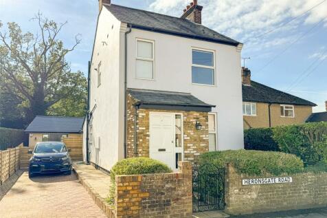 2 bedroom detached house for sale