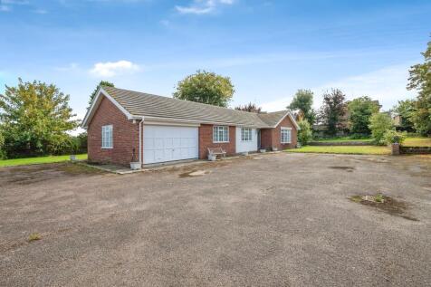 3 bedroom detached bungalow for sale
