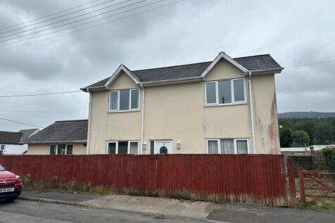 Neath,  West Glamorgan,  SA11 4 bed detached house for sale