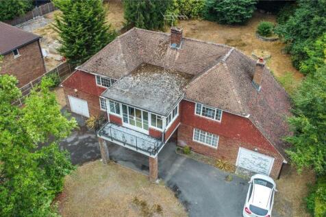 Camberley,  Surrey,  GU15 5 bed detached house for sale