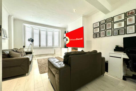Flora Gardens,  Romford, RM6 3 bed terraced house for sale