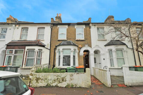 Compton Avenue, London, E6 1 bed flat for sale