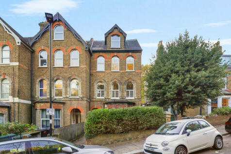 1 bedroom ground floor flat for sale