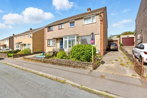 Queens Drive, Pontypridd CF38 3 bed semi