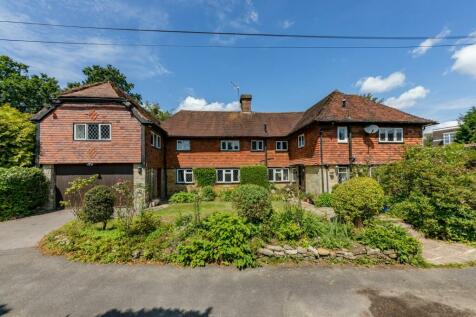 6 bedroom detached house for sale