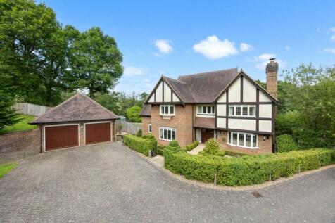 5 bedroom detached house for sale