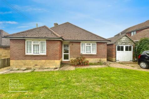 Coronation Avenue, Cowes, Isle of Wight 3 bed bungalow for sale