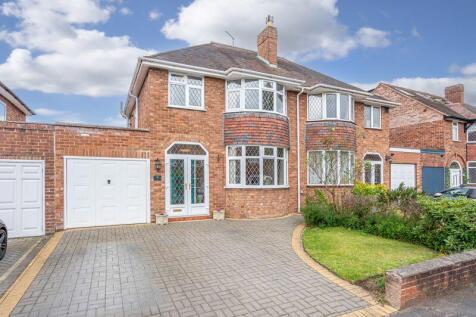 3 bedroom semi-detached house for sale