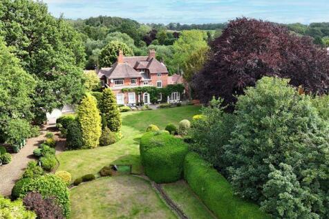 7 bedroom detached house for sale