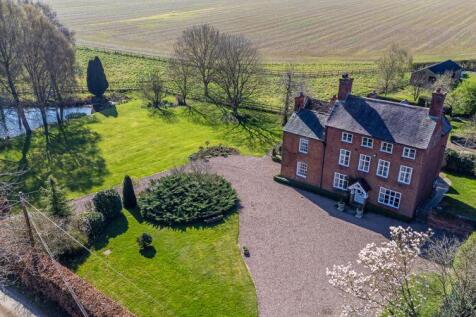 7 bedroom detached house for sale