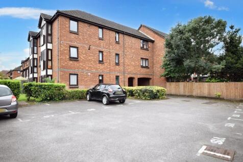 Studio flat for sale