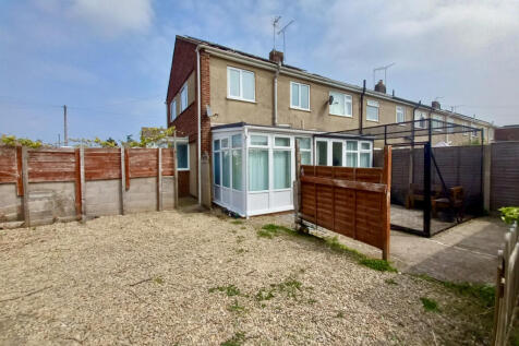 3 bedroom end of terrace house for sale