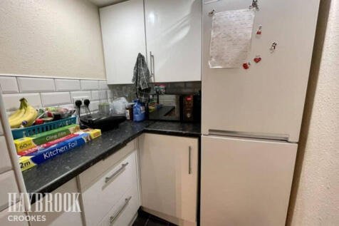 6 bedroom semi-detached house for sale
