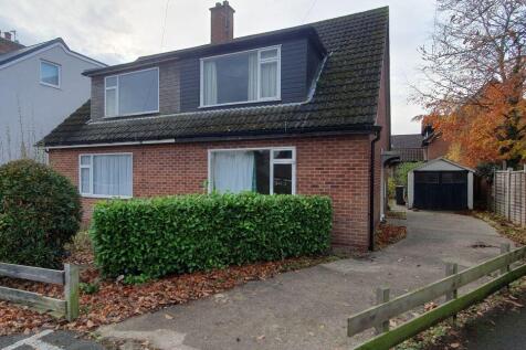 65 The Biggin, Castle Donington... 2 bed semi