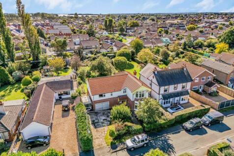 Detached house for sale