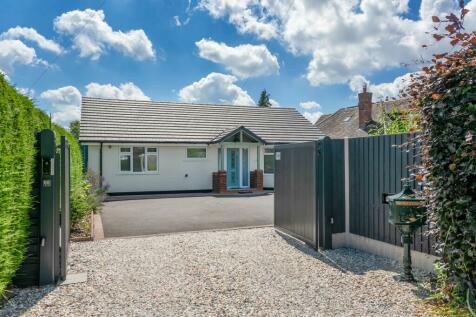 4 bedroom detached bungalow for sale