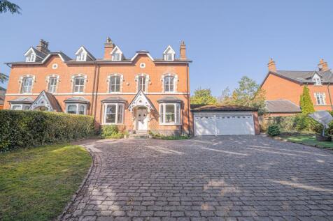 5 bedroom semi-detached house for sale