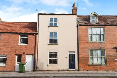 4 bedroom terraced house for sale