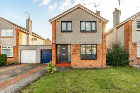 3 bedroom link detached house for sale