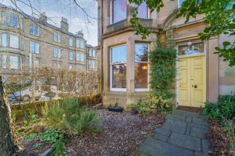 5 bedroom end of terrace house for sale