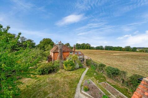 Plumtree Road, Headcorn, Ashford... 3 bed detached house for sale