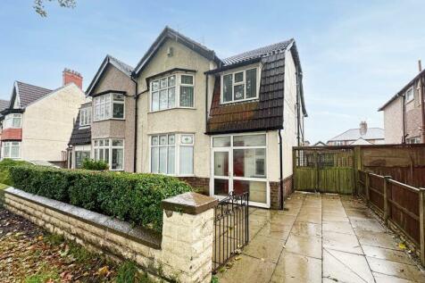 4 bedroom semi-detached house for sale