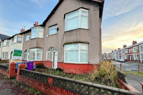 4 bedroom terraced house for sale