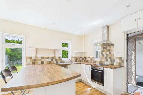 Angwin Avenue, St. Agnes, TR5 0TS 3 bed semi