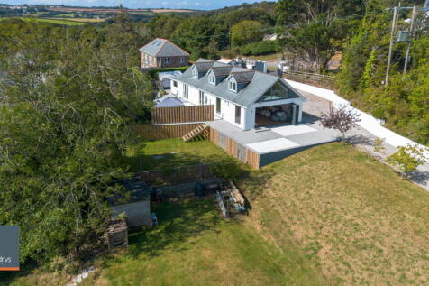 Cambrose, Between Portreath & Porthtowan 4 bed detached house for sale