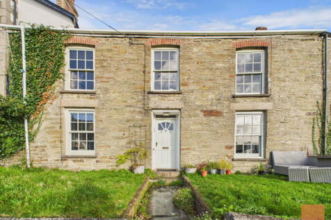 3 bedroom flat for sale