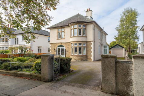 15 Broadway, Bare, Morecambe LA4 4 bed detached house for sale