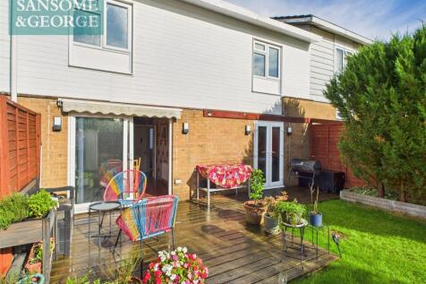Abbey Road, Basingstoke, Hampshire, RG24 3 bed terraced house for sale