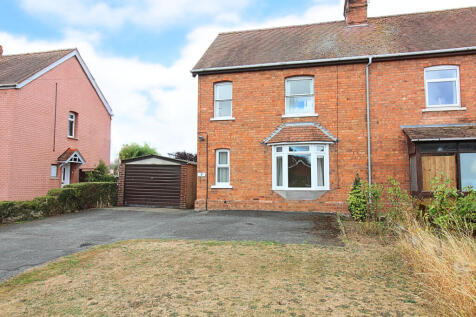 Defford Road, Pershore, Worcestershire 3 bed semi