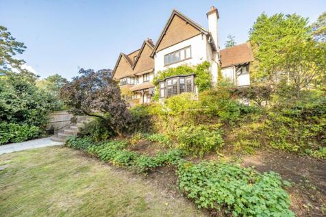 Rannoch Road, Crowborough, TN6 4 bed semi