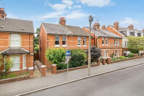Napier Road, Tunbridge Wells, TN2 4 bed semi