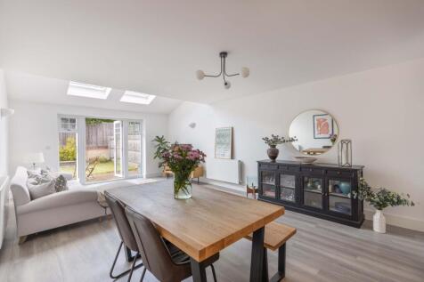 George Smart Close, Tunbridge Wells, TN2 2 bed semi