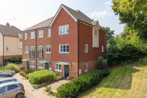 Frank Rosier Way, Tunbridge Wells, TN2 3 bed end of terrace house for sale