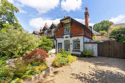 Manor Park, Tunbridge Wells, TN4 3 bed semi