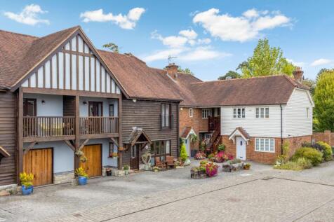 Mill Court, Bidborough, TN3 4 bed terraced house for sale