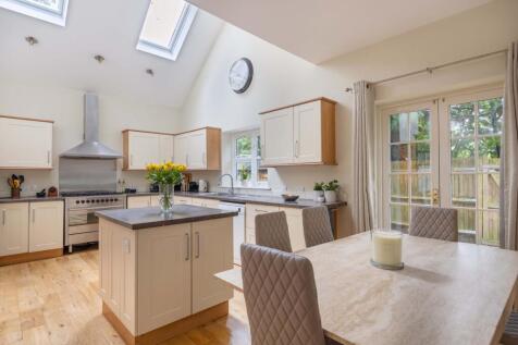 Homewood Road, Langton Green, TN3 5 bed detached house for sale