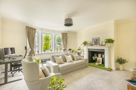 Grove Hill Gardens, Tunbridge Wells, TN1 1 bed flat for sale