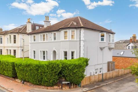 21 Queens Road, Tunbridge Wells, TN4 4 bed flat for sale