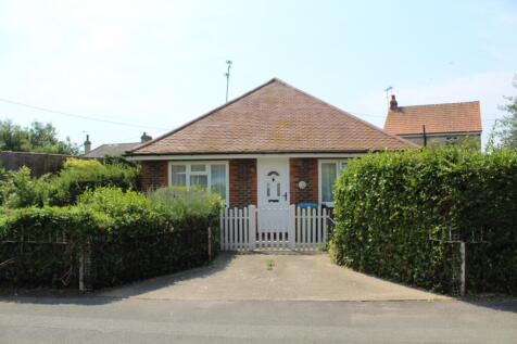 Wick, Littlehampton BN17 2 bed detached bungalow for sale