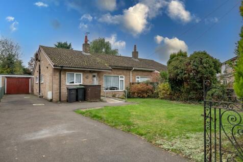 2 bedroom semi-detached bungalow for sale