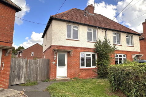 2 bedroom semi-detached house for sale